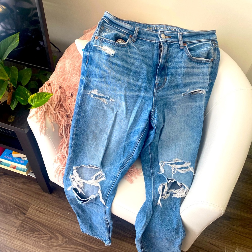 American Eagle Mom Jeans- bought this year! Worn 3x!